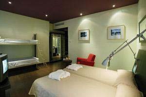 Economy triple with private facilities (shower)